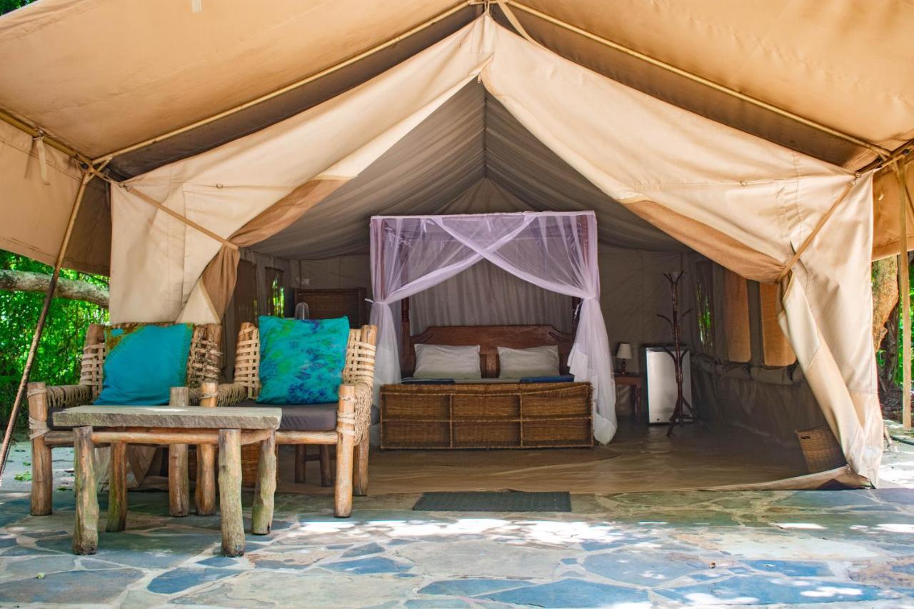 Firefly Eco Retreat Villa Shimoni ภายนอก รูปภาพ