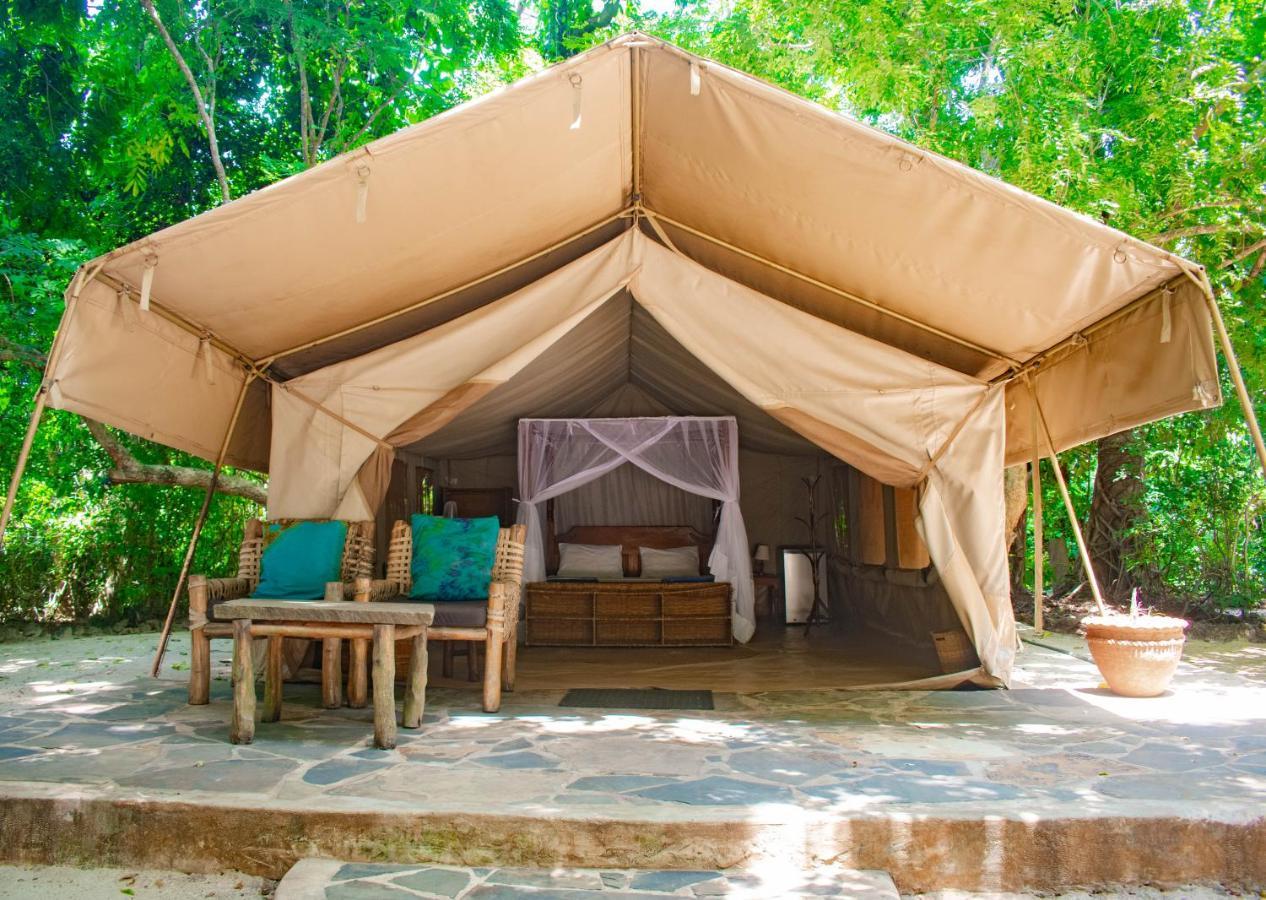 Firefly Eco Retreat Villa Shimoni ภายนอก รูปภาพ