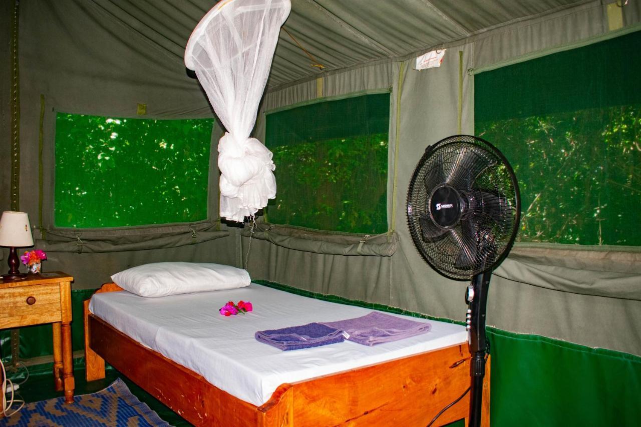 Firefly Eco Retreat Villa Shimoni ภายนอก รูปภาพ