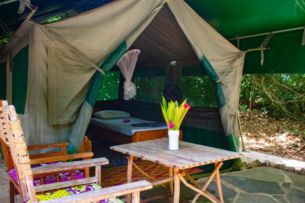 Firefly Eco Retreat Villa Shimoni ภายนอก รูปภาพ