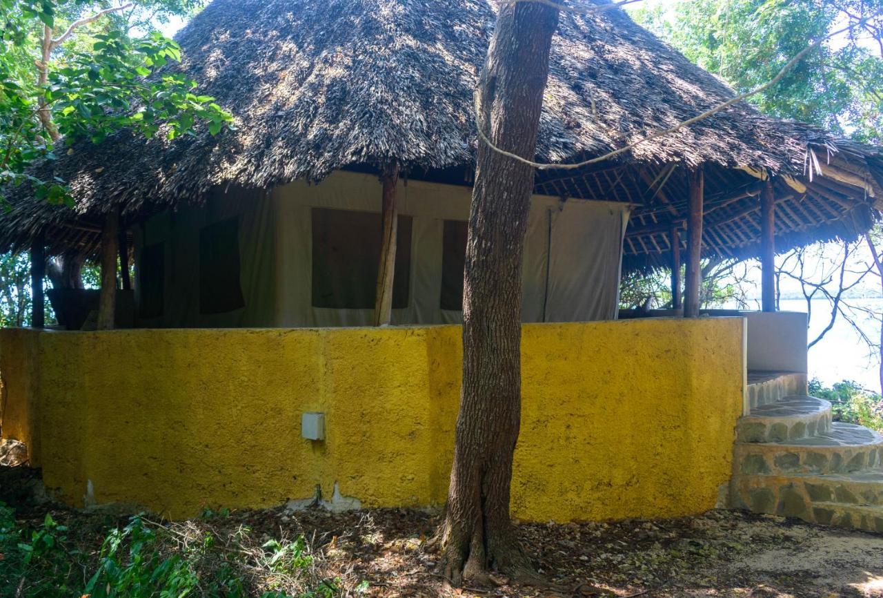 Firefly Eco Retreat Villa Shimoni ภายนอก รูปภาพ