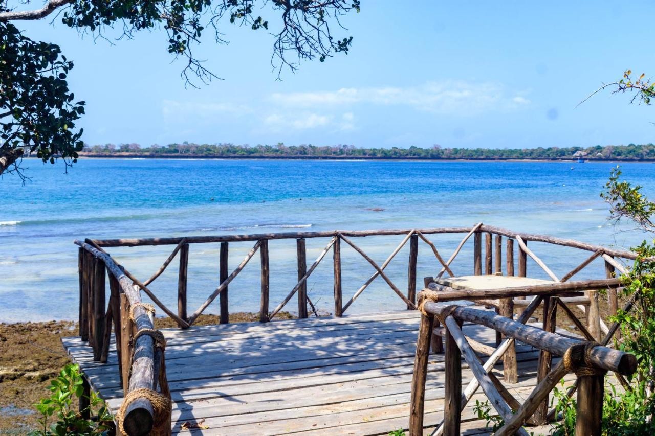 Firefly Eco Retreat Villa Shimoni ภายนอก รูปภาพ