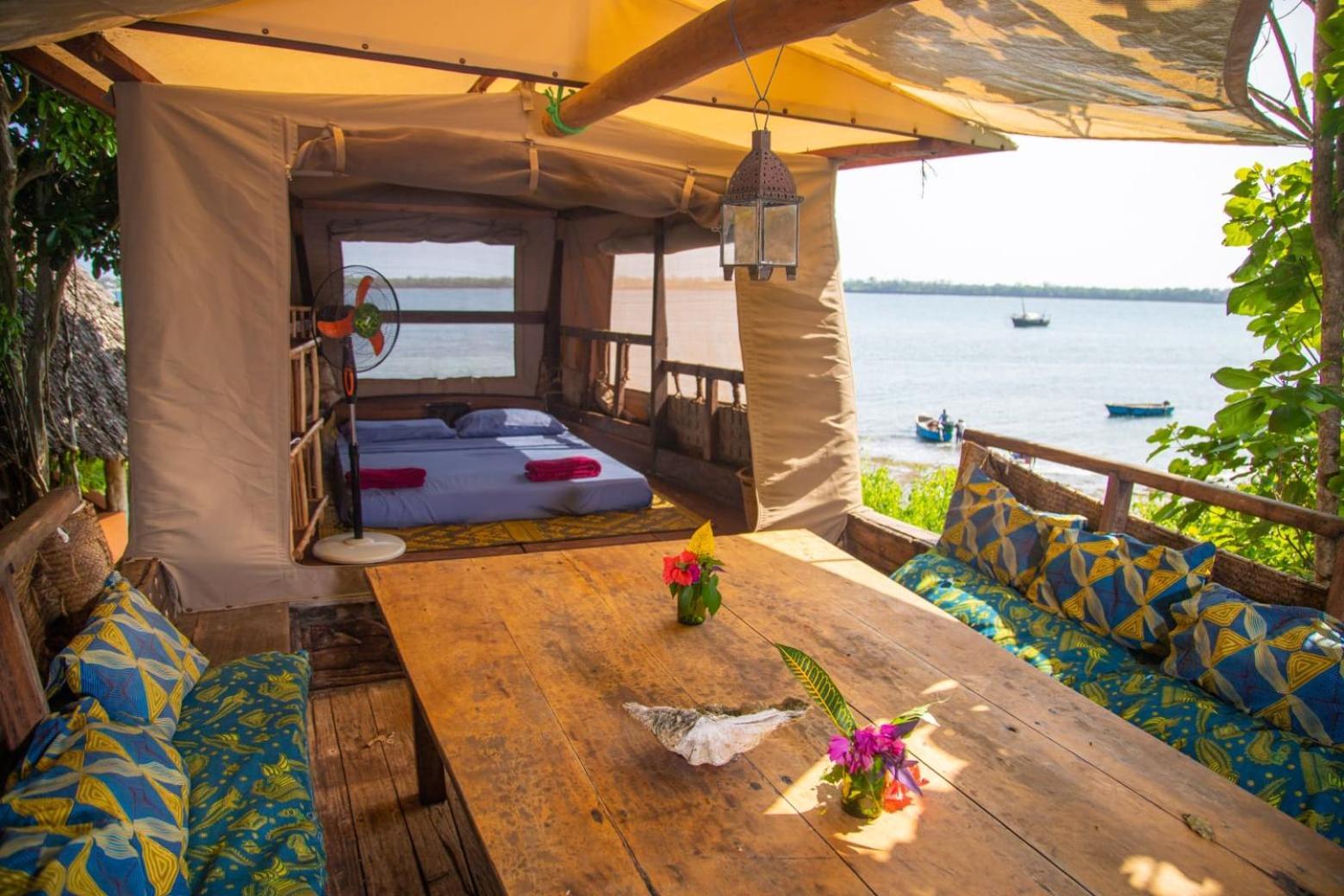 Firefly Eco Retreat Villa Shimoni ภายนอก รูปภาพ