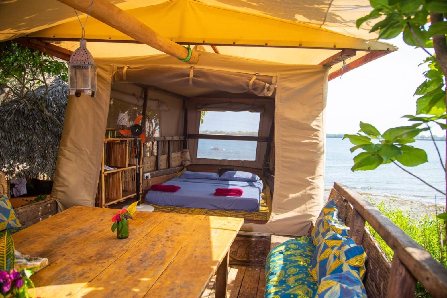 Firefly Eco Retreat Villa Shimoni ภายนอก รูปภาพ