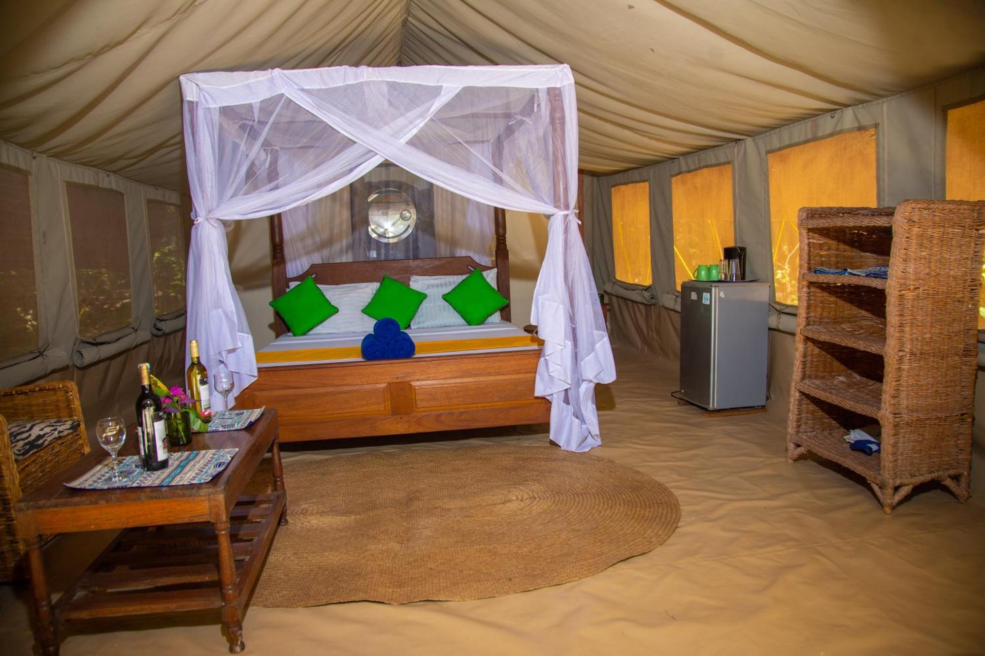 Firefly Eco Retreat Villa Shimoni ภายนอก รูปภาพ